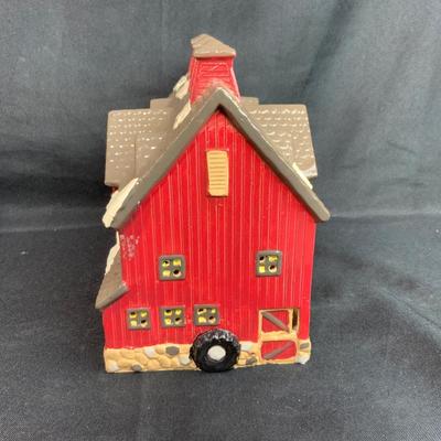 Lot 112 | Red Barn - 1987