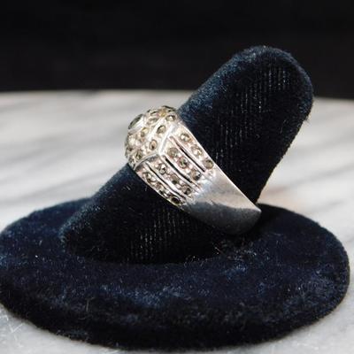 925 Sterling Marcasite Ring Size 8 - 4.5g