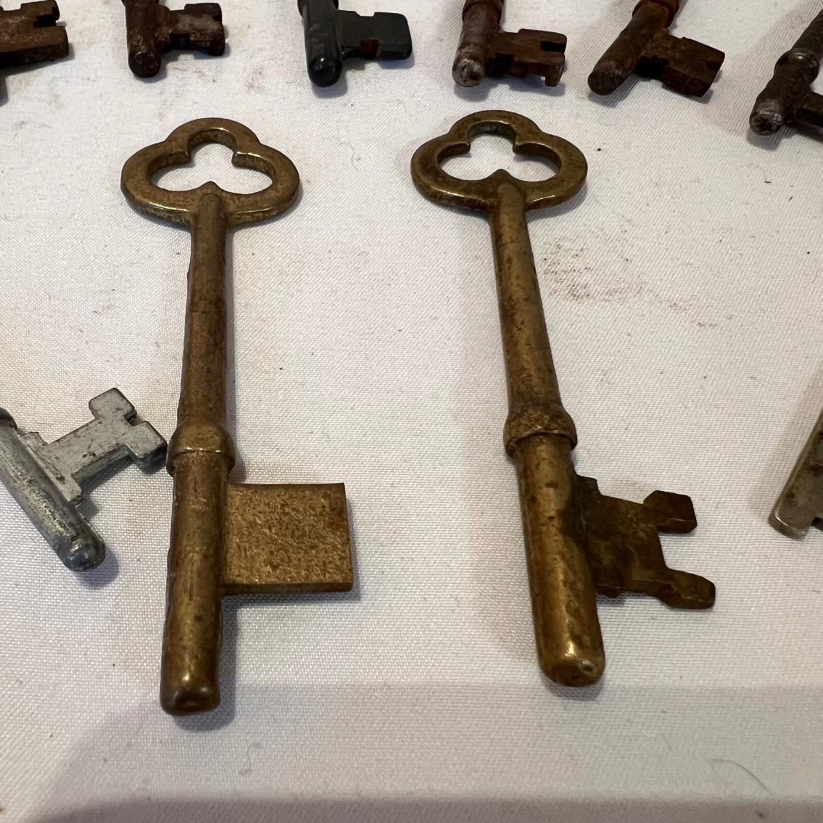 Skeleton Keys (BP-RG) | EstateSales.org