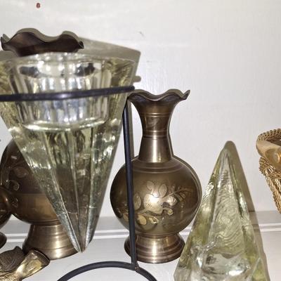 2 Pyramid tealight holders