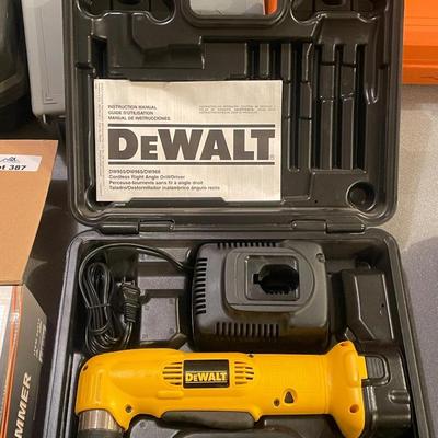 Cordless Dewalt DW965 Right Angle Drill w/battery, charger & case - Works