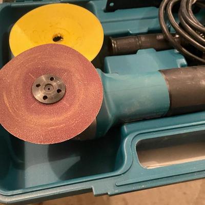 Makita electric Model 9533NB Angle Grinder w/case & accessories