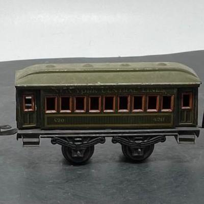 German Tinplate Clockwork Engine & Passenger Cars