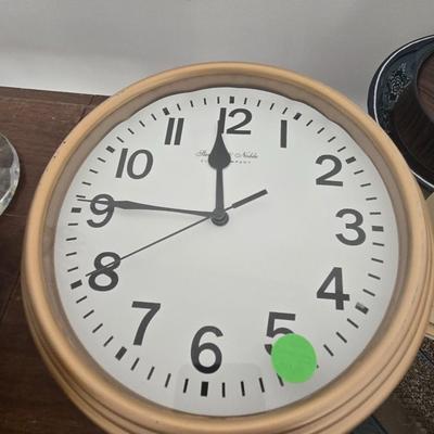 Clock gold