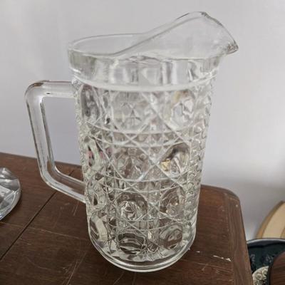 Sm glass pitcher