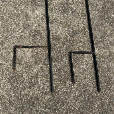 LOT 8G: Shepards Hooks & Pots