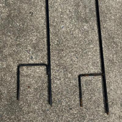 LOT 8G: Shepards Hooks & Pots