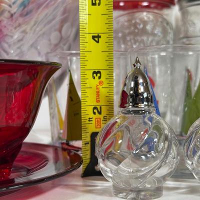 LOT 15D: Beautiful Glass Cups, Bowls, Shakers & More!