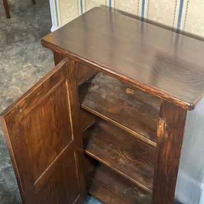 LOT 27L: Vintage Wooden Cabinet