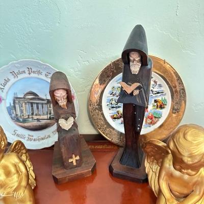 Sale Photo Thumbnail #132: Variety of home decor, including angels and decorative plates