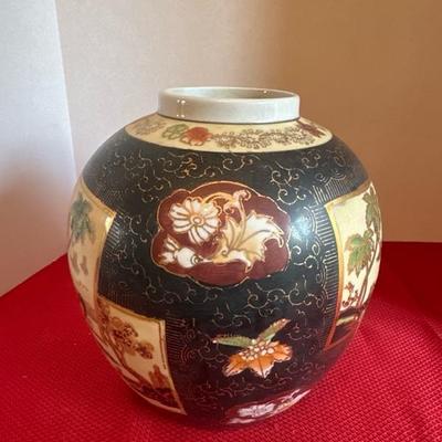 Sale Photo Thumbnail #133: vintage round porcelain Chinese vase 9 inch tall