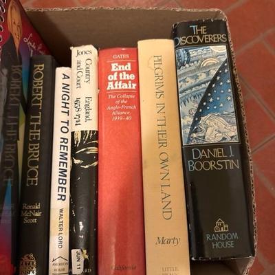 Sale Photo Thumbnail #144: variety of books