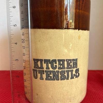 Sale Photo Thumbnail #271: Stoneware cylinder jar