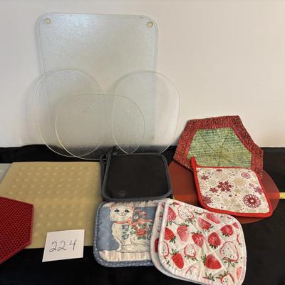 Cutting Boards and Hot Pads
