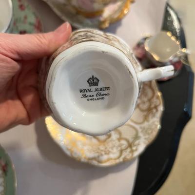Royal Albert Bone China Gold Teacup