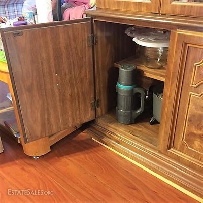 Breakfront/China Cabinet with china