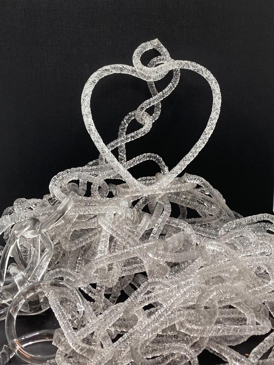 LOT 181: Dazzling Clear Art Glass Chain | EstateSales.org