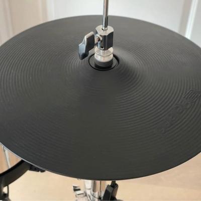 Roland VAD706 Electronic Drumset