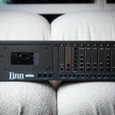 Linn 9000 Integrated Digital Drum Machine (Forat)