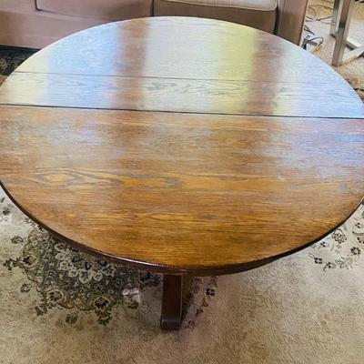 Vintage Round Wooden Coffee Table – Dark Finish with Sturdy Pedestal Base