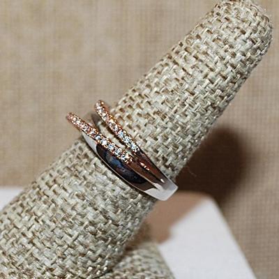 Size7½ Marked .925 Double Rows ROSE GOLD Ring & Stone Accents with Criss-Cross Silver Tone Band (4.2g)