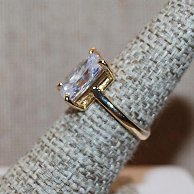 Size 6½ Unique Large 2-Stones Marquise Cut & Rectangle Cut Ring on a Gold Tone Band (5.8g)