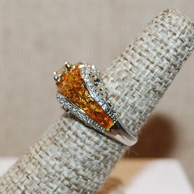 Size 9 Marked .925 "Puffy" AMBER Party Ring with a Single Main Clear Round Stone on a Silver Band (6.3g)