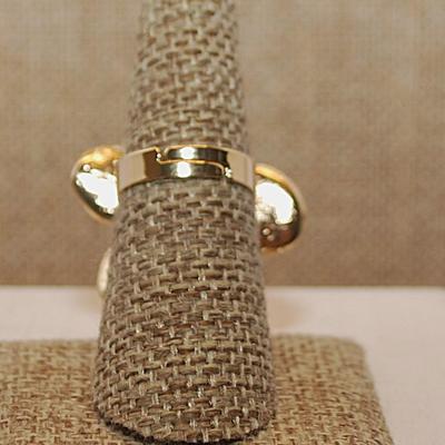 Size 7 ALL Gold Colored "5 Petal Flower" Ring on an OPEN BAND (4.7g)