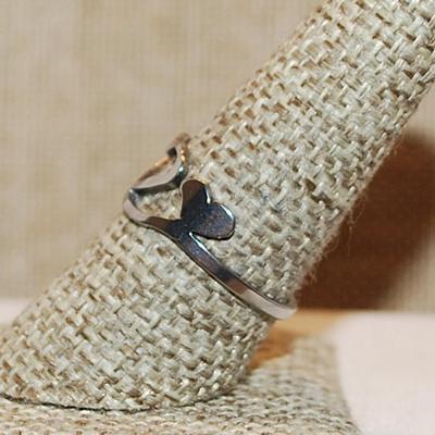 Size 9 Delicate Stainless Steel "TRIPLE HEARTS" Ring (1.5g)