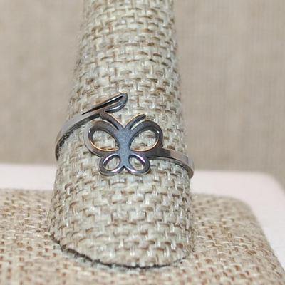 Size 10½ Delicate STAINLESS STEEL Ring with "BUTTERFLY & BRANCH DESIGN" on a Silver Colored Band (1.3g)