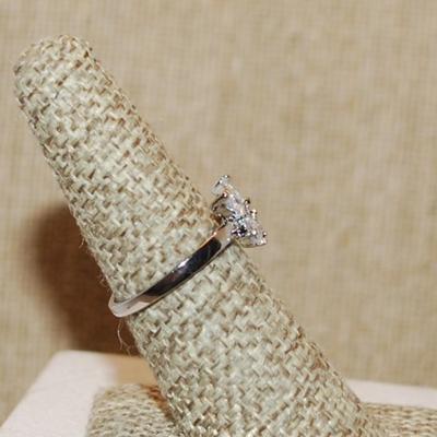 Size 7 Butterfly Ring with 2 Round Cut & 2 Marquise Cut Clear Stones on a Silver Tone Band (2.2g)
