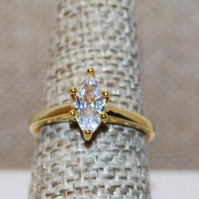 Size 6¼ Marked .925 Single Clear 6 Prong Marquise Cut Stone Ring on a Gold Band (3.0g)