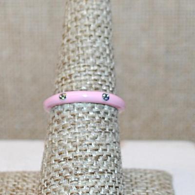 Size 6 Delicate PINK Enamel Ring with 6 Accent Clear Stones on a Silver Tone Band (2.2g)