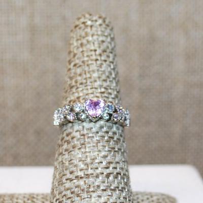 Size 6½ Transparent Light Pink HEART Stone Ring with Pink "Leaf" Side Accents on a Silver Tone Band (2.1g)