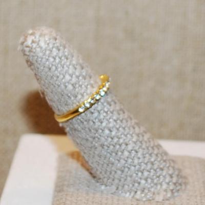Size 6¾ Semi Infinity Ring with 15 Round Clear Stones on a Gold Tone Band (1.6g)