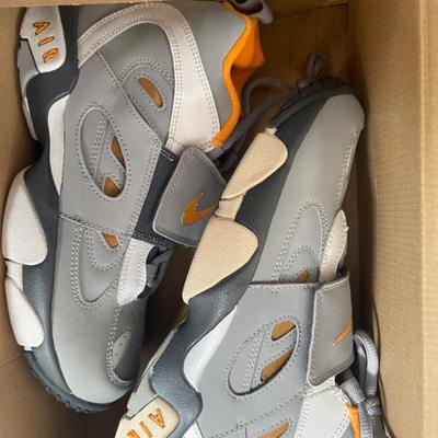 New kids shoes 
