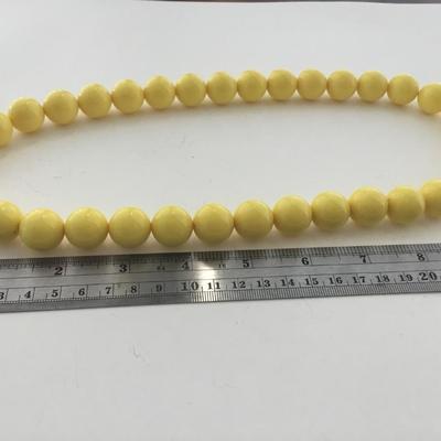 Yellow beaded fashion necklace