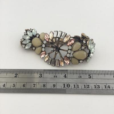 C L marked faux gemstone beautiful bracelet