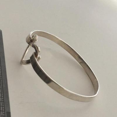 Silver tone fashion bracelet