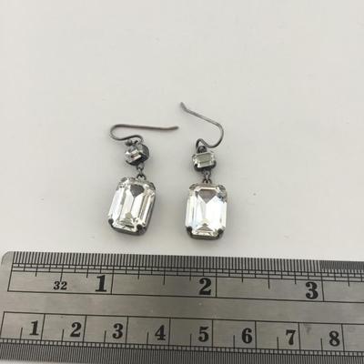 Silver tone dangle fashion earrings