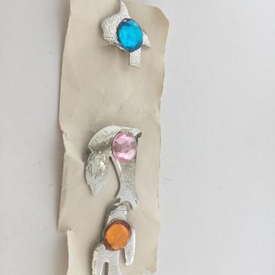 Vintage bird button clip on