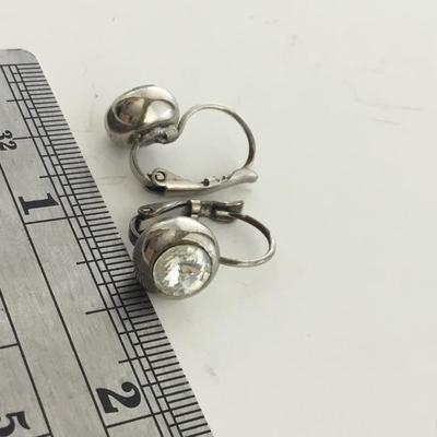 Silver tone unmarked vintage clip on earrings