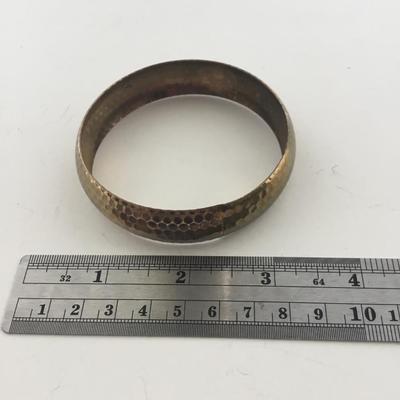 Gold tone fashion bangle
