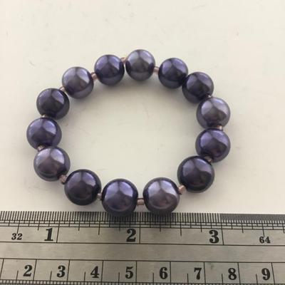 Purple beaded stretchy bracelet