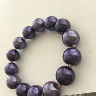Purple beaded stretchy bracelet