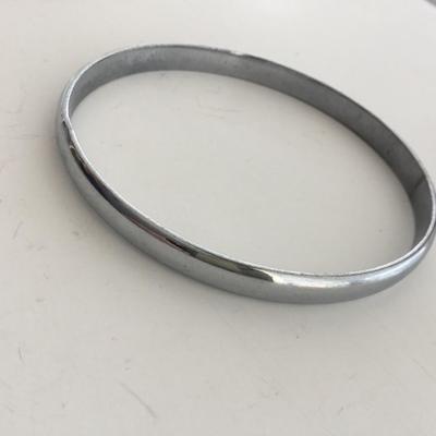 Silver tone fashion bracelet