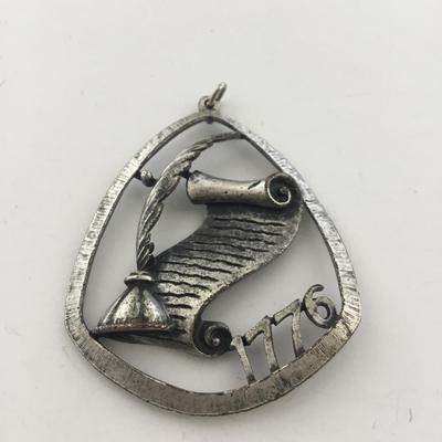 Unmarked 1776 vintage necklace pendant