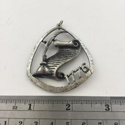 Unmarked 1776 vintage necklace pendant