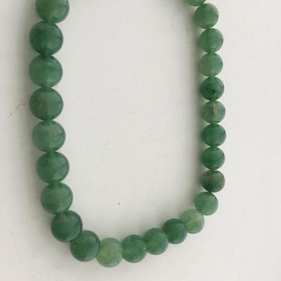 Green beaded collar necklace