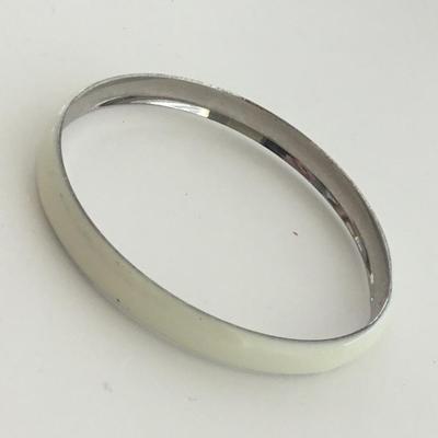 White fashion bracelet